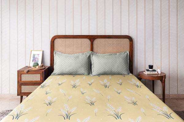 Easysnug Microfiber Double Flat Bedsheet - Snow Petals